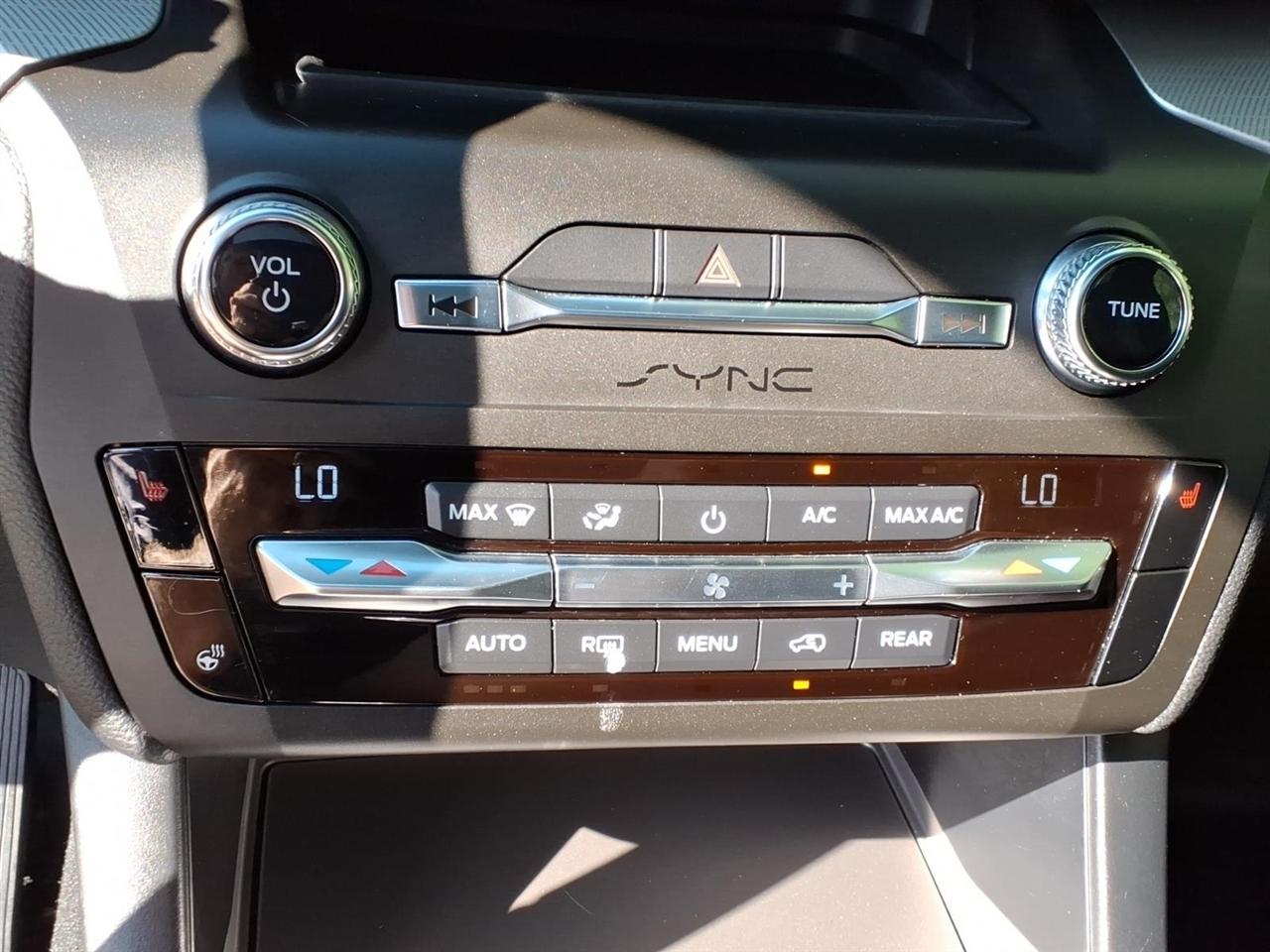 Ford Explorer XLT 4WD 2020