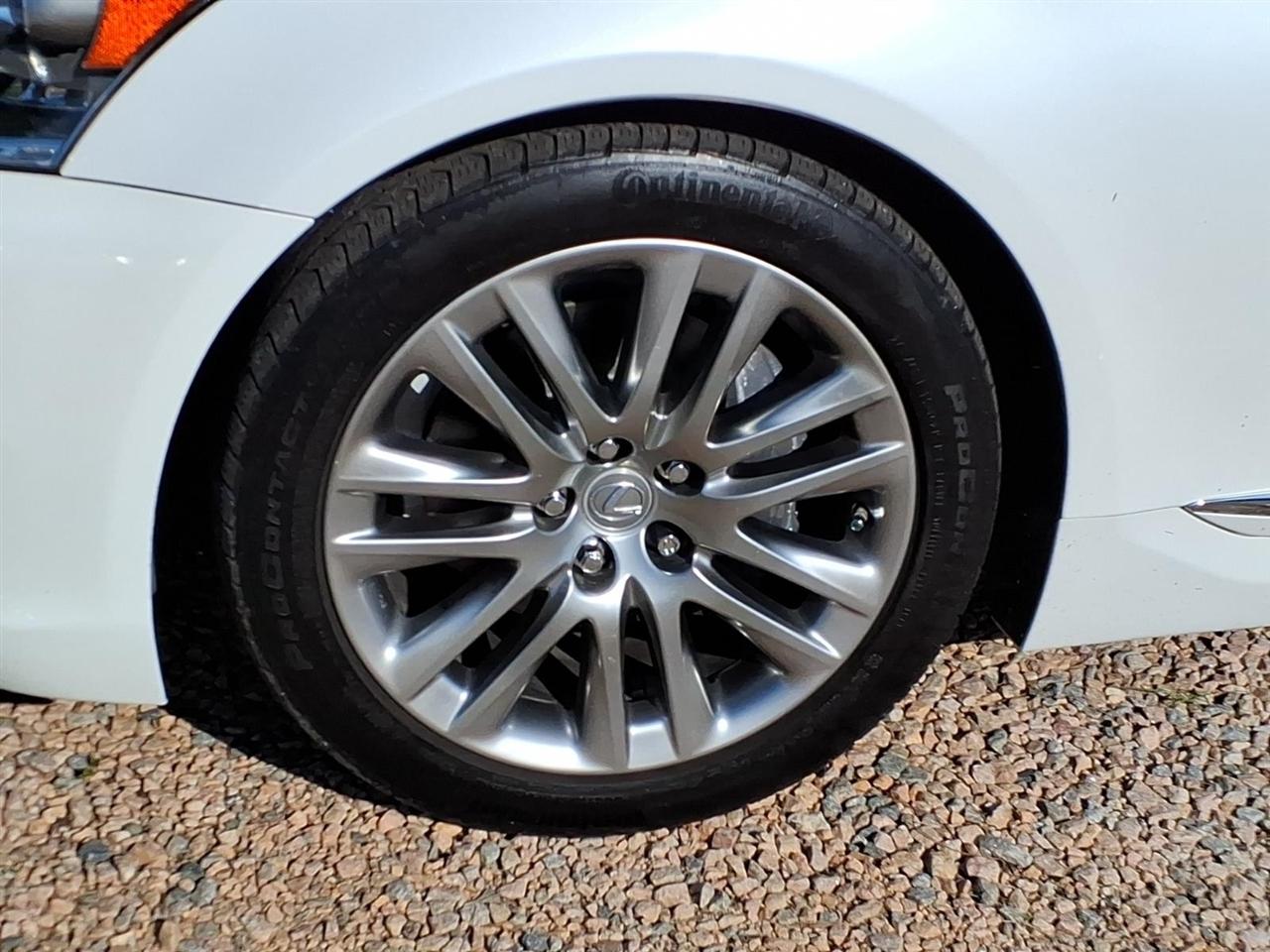 Lexus LS 460 4dr Sdn RWD 2014