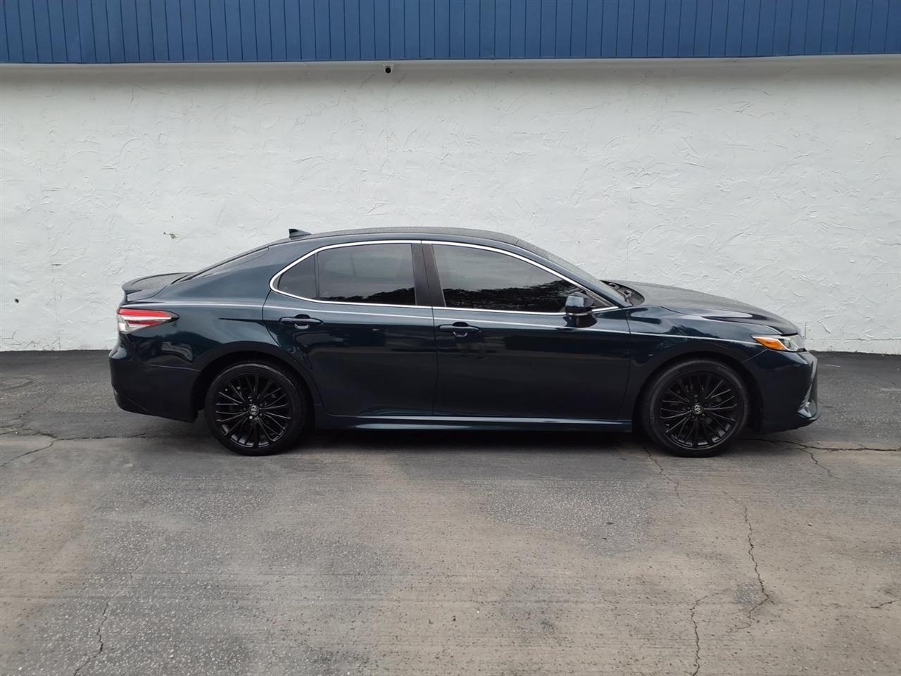 Toyota Camry XLE Auto (Natl) 2019