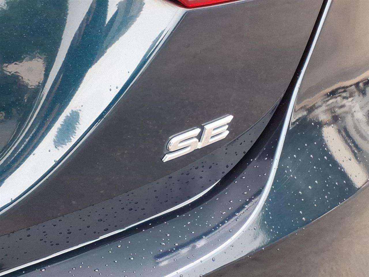 Toyota Camry XLE Auto (Natl) 2019