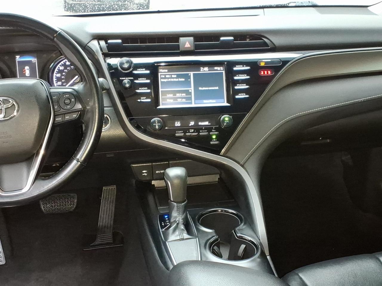 Toyota Camry XLE Auto (Natl) 2019