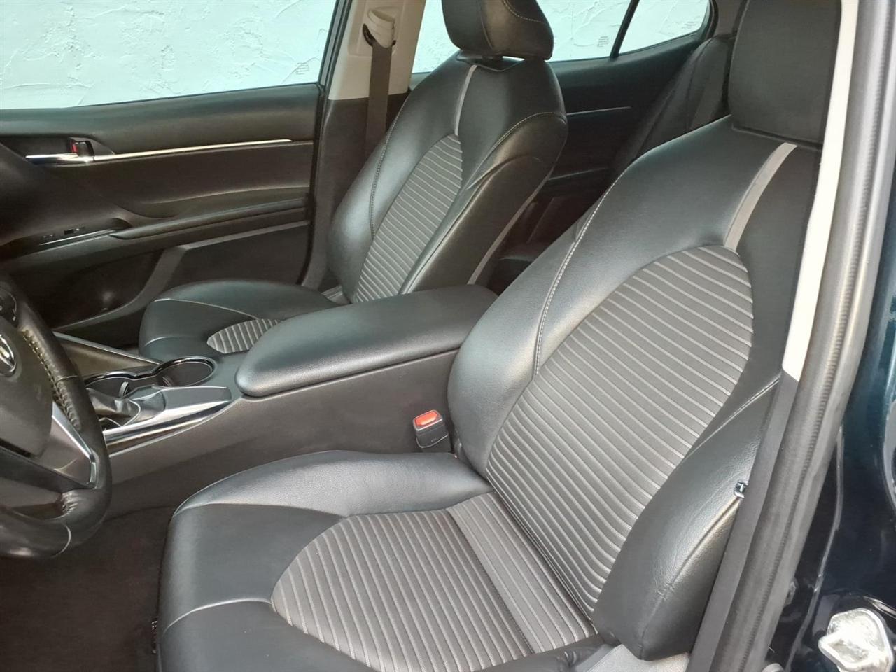 Toyota Camry XLE Auto (Natl) 2019