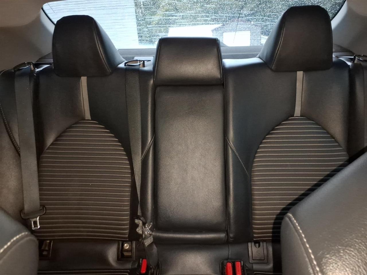 Toyota Camry XLE Auto (Natl) 2019