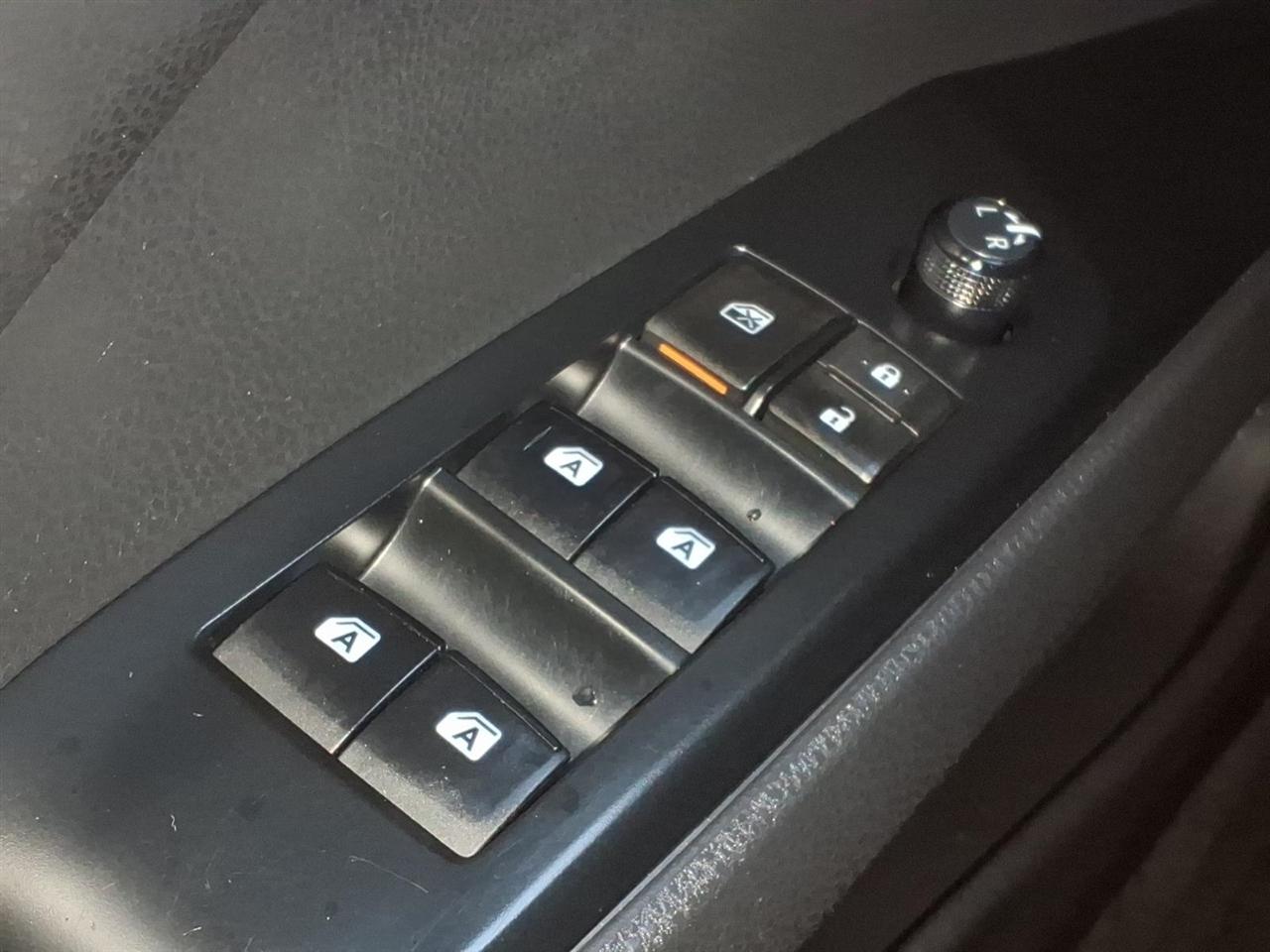 Toyota Camry XLE Auto (Natl) 2019