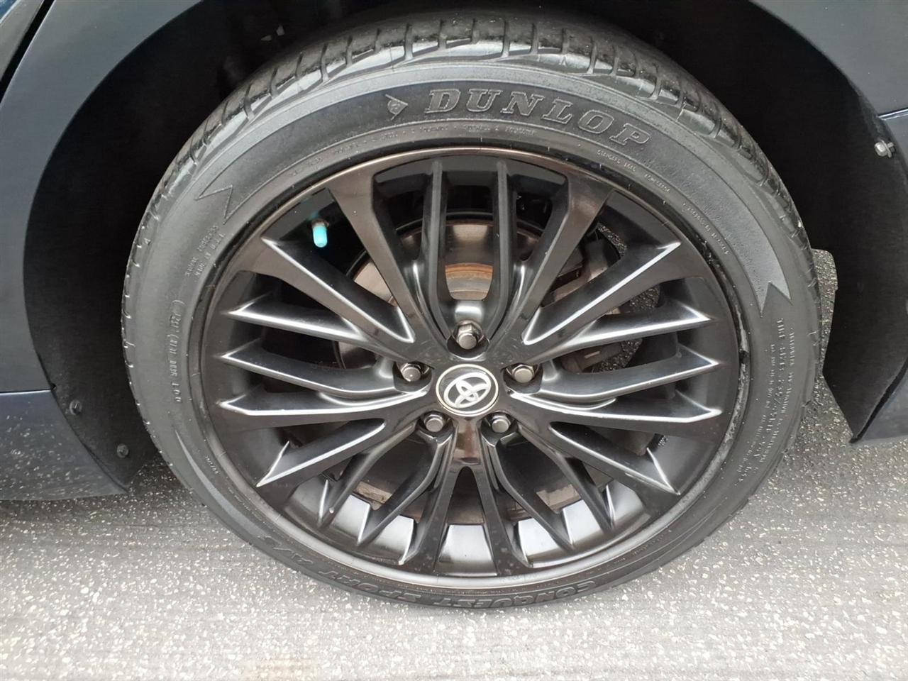 Toyota Camry XLE Auto (Natl) 2019