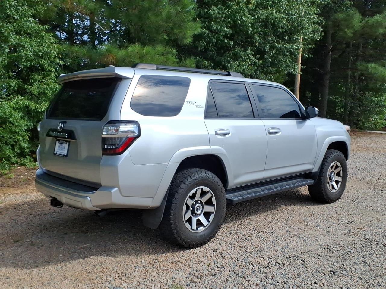 Toyota 4Runner SR5 4WD (Natl) 2020