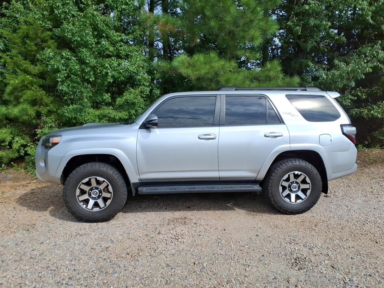 Toyota 4Runner SR5 4WD (Natl) 2020