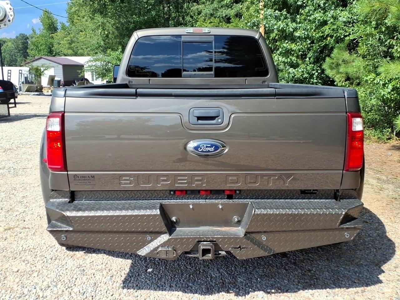 Ford Super Duty F-350 DRW 4WD Crew Cab 172" Platinum 2016