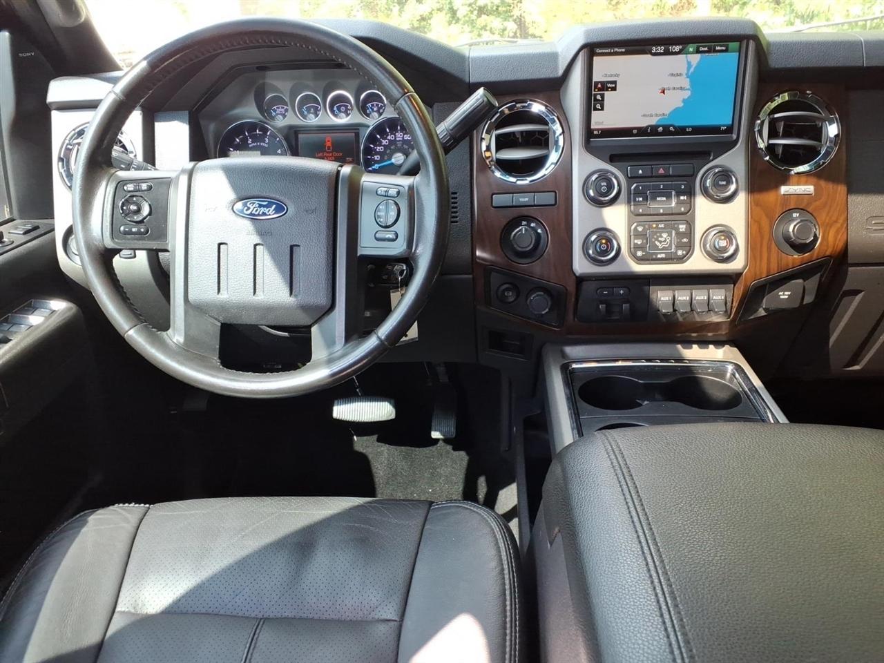 Ford Super Duty F-350 DRW 4WD Crew Cab 172" Platinum 2016