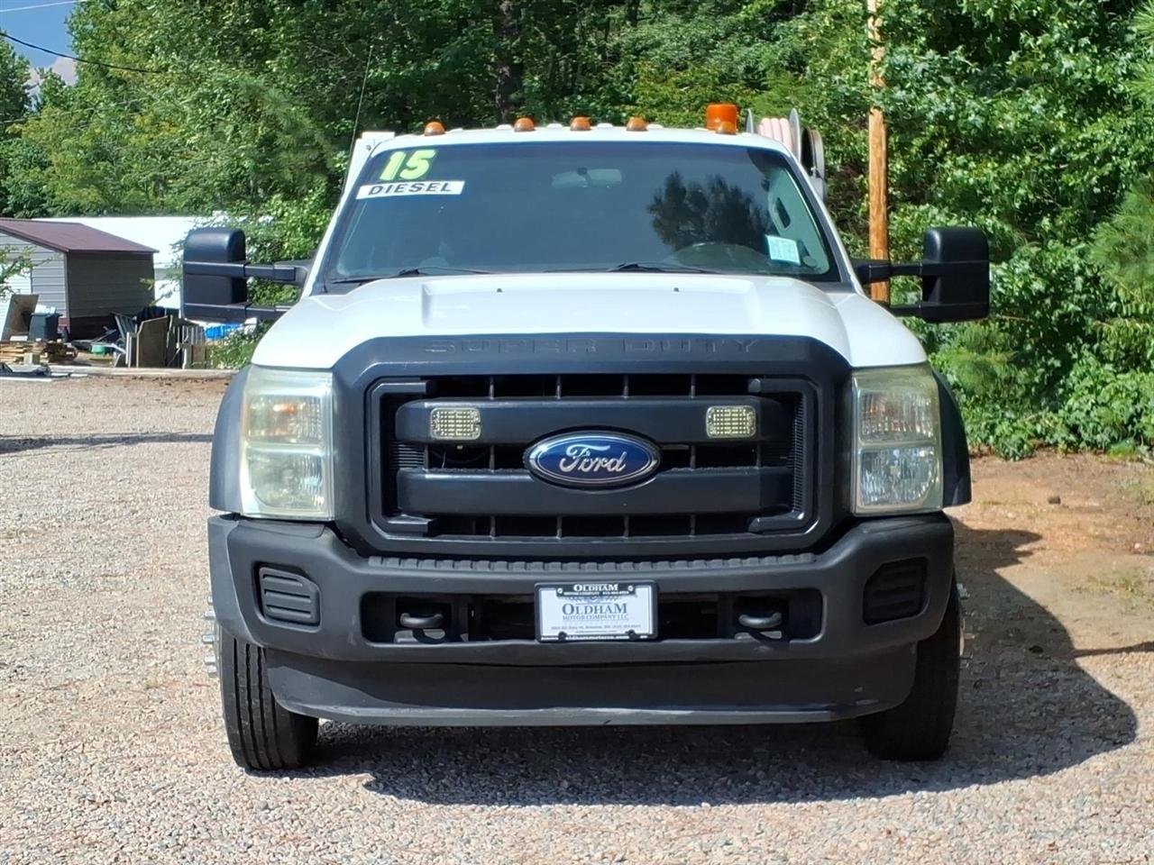 2015 Ford F-550 - Photo 12