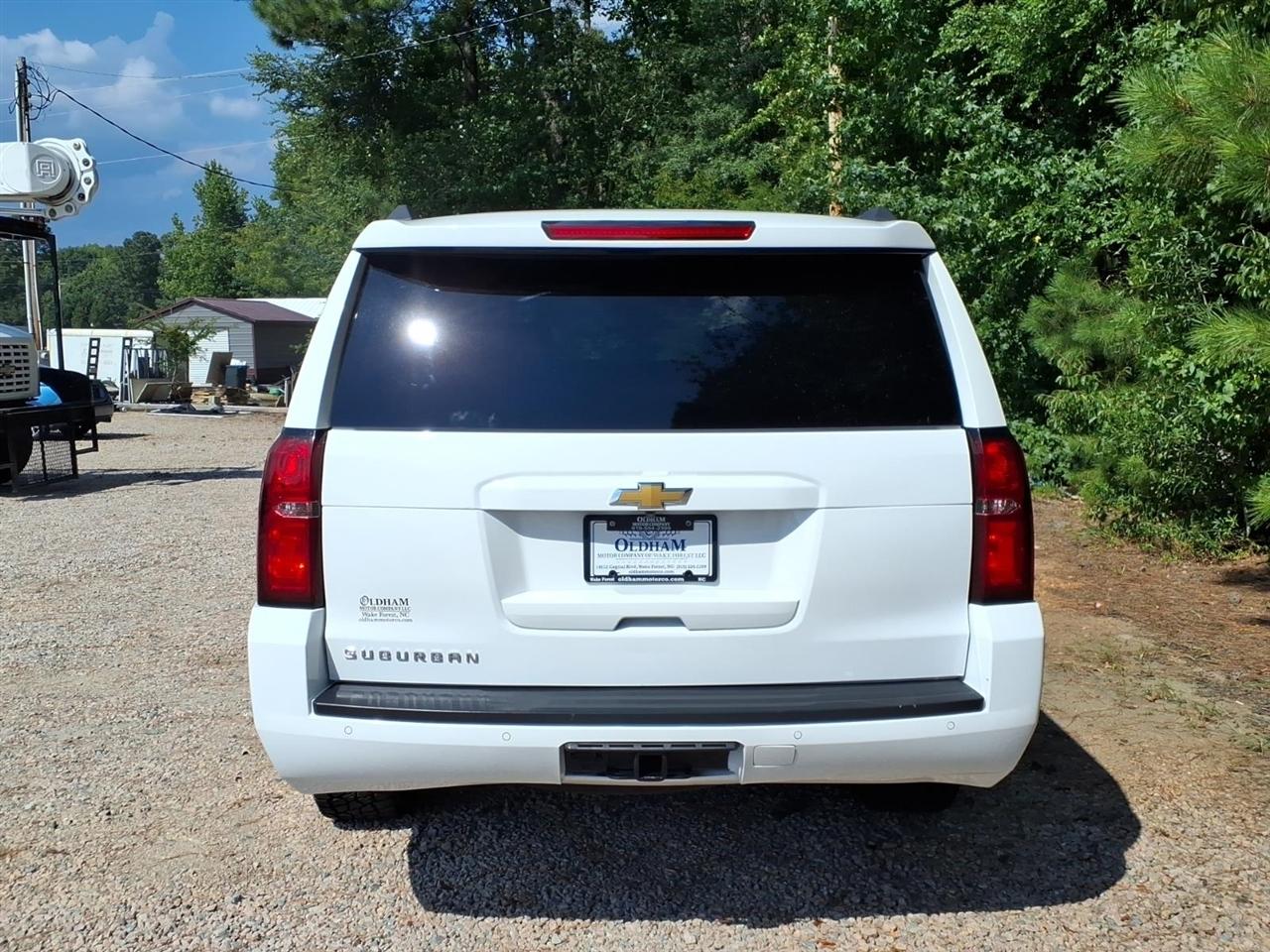 Chevrolet Suburban 4WD 4dr LT 2020