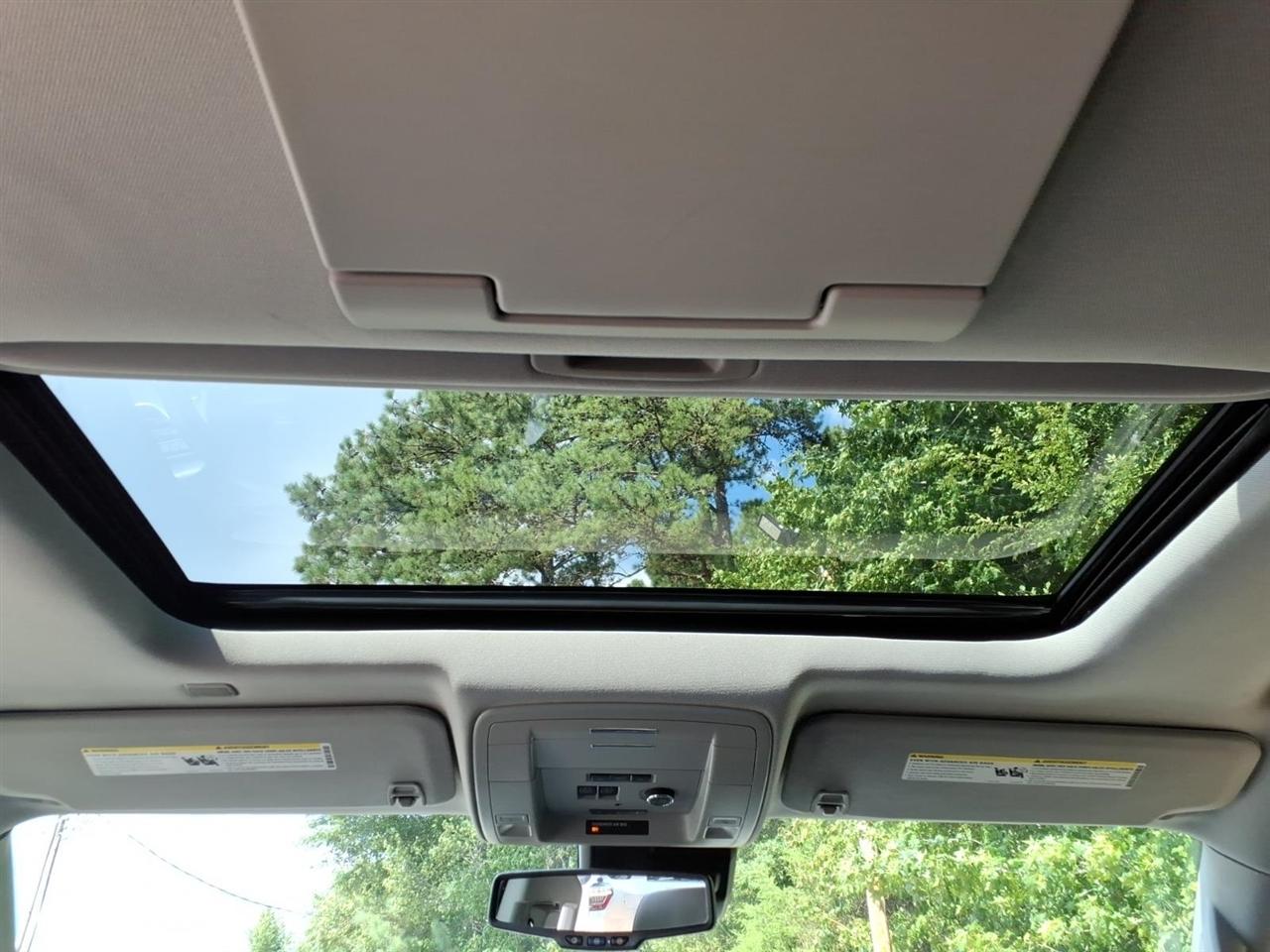 Chevrolet Suburban 4WD 4dr LT 2020