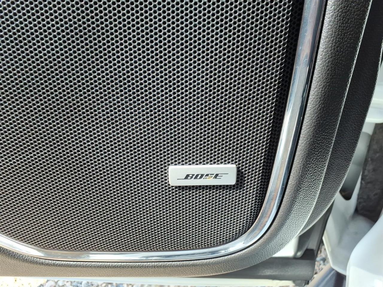Chevrolet Suburban 4WD 4dr LT 2020