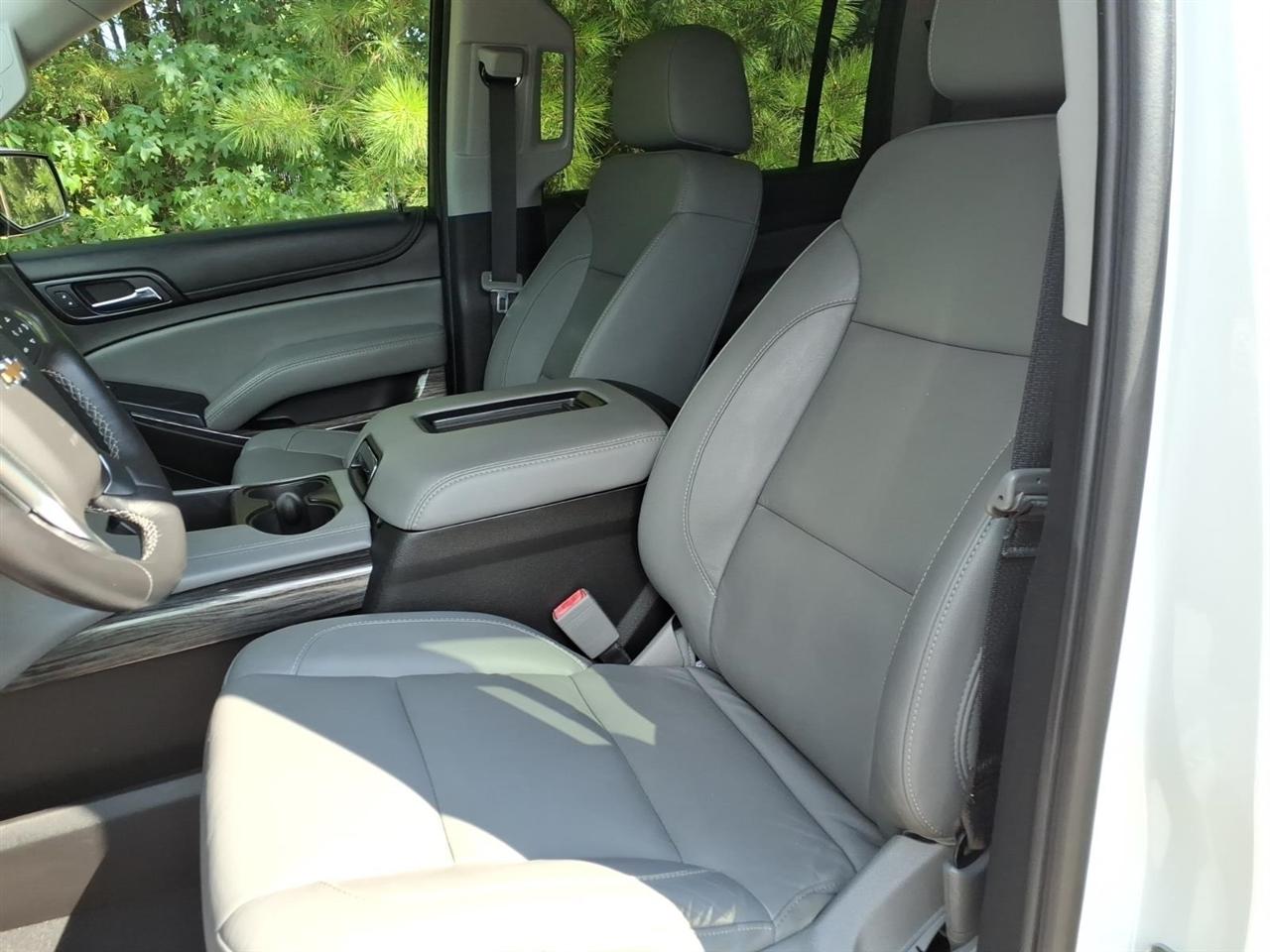 Chevrolet Suburban 4WD 4dr LT 2020