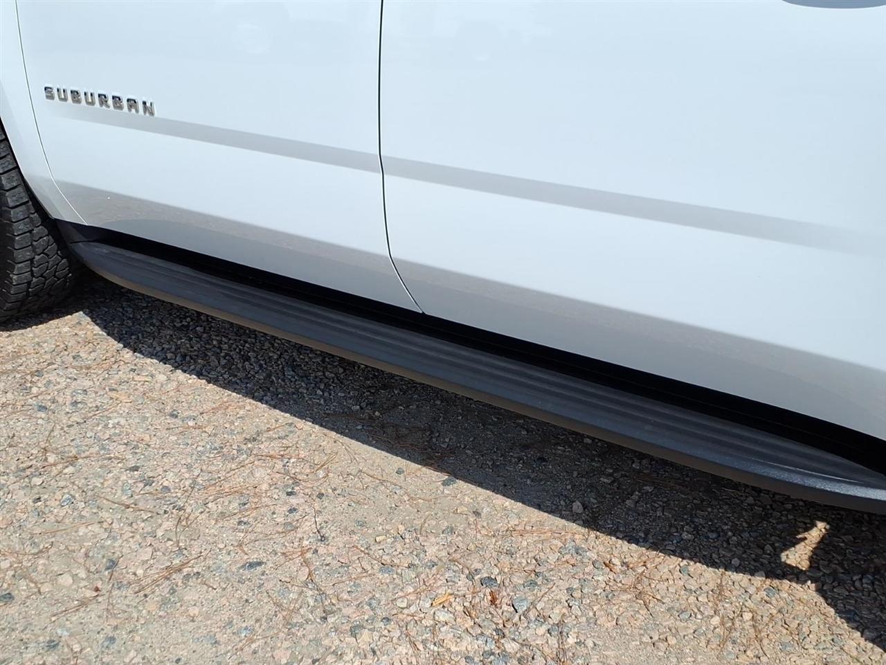 Chevrolet Suburban 4WD 4dr LT 2020