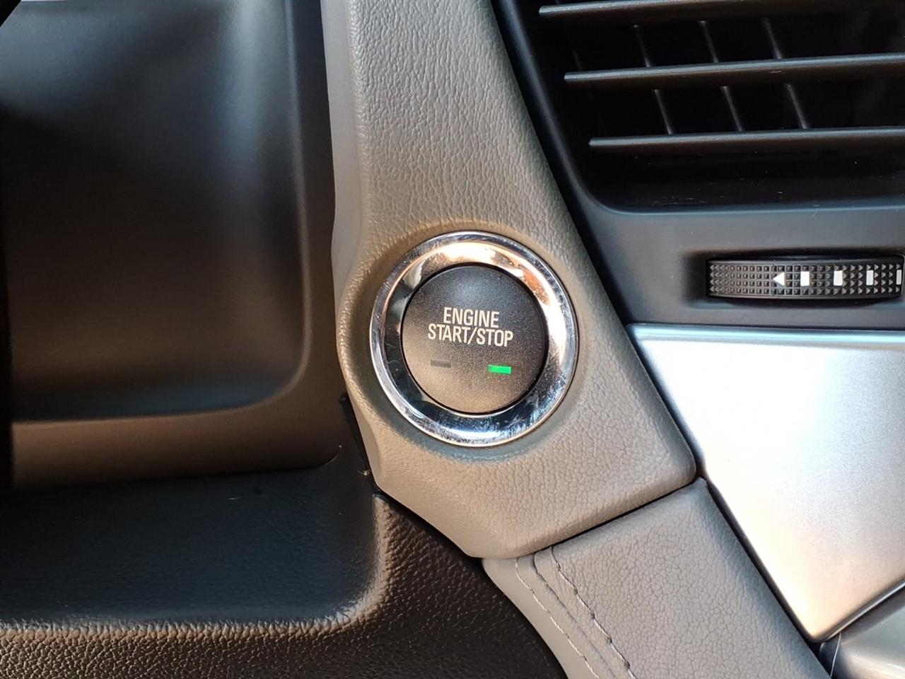 Chevrolet Suburban 4WD 4dr LT 2020