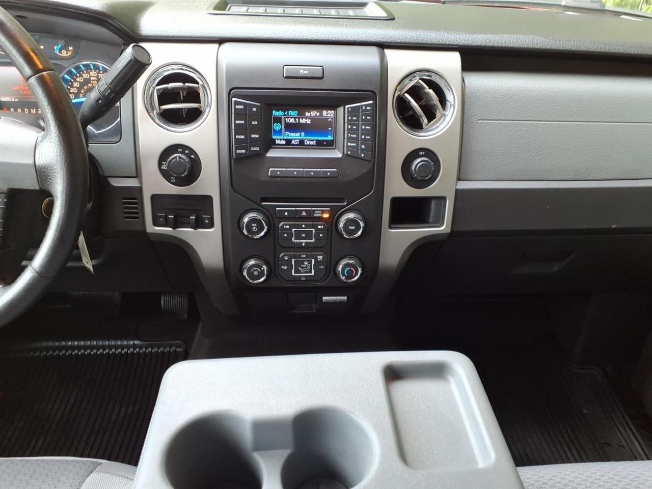 Ford F-150 4WD SuperCrew 145" Platinum 2013