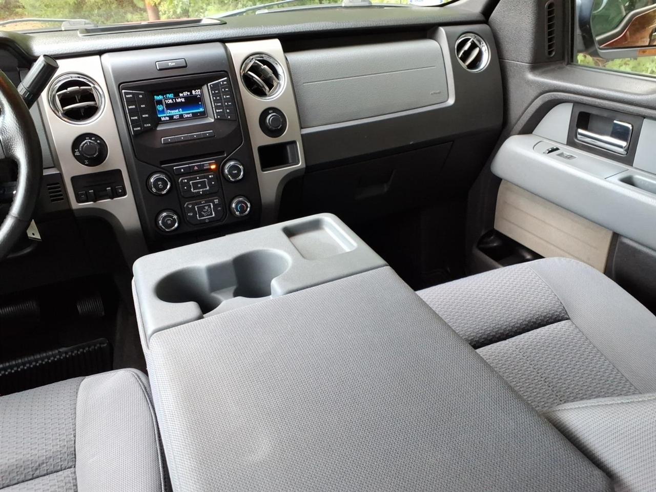 Ford F-150 4WD SuperCrew 145" Platinum 2013