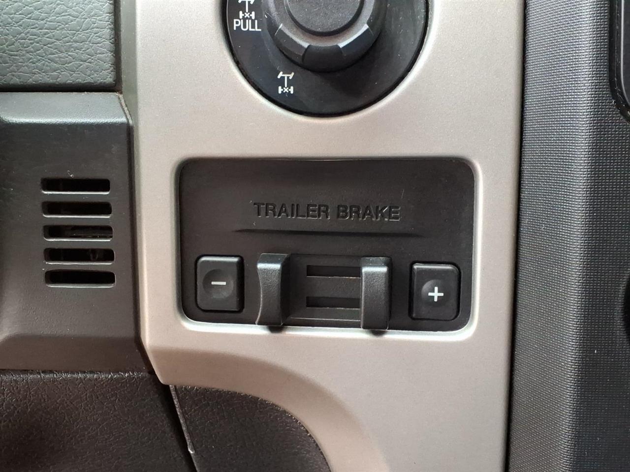 Ford F-150 4WD SuperCrew 145" Platinum 2013