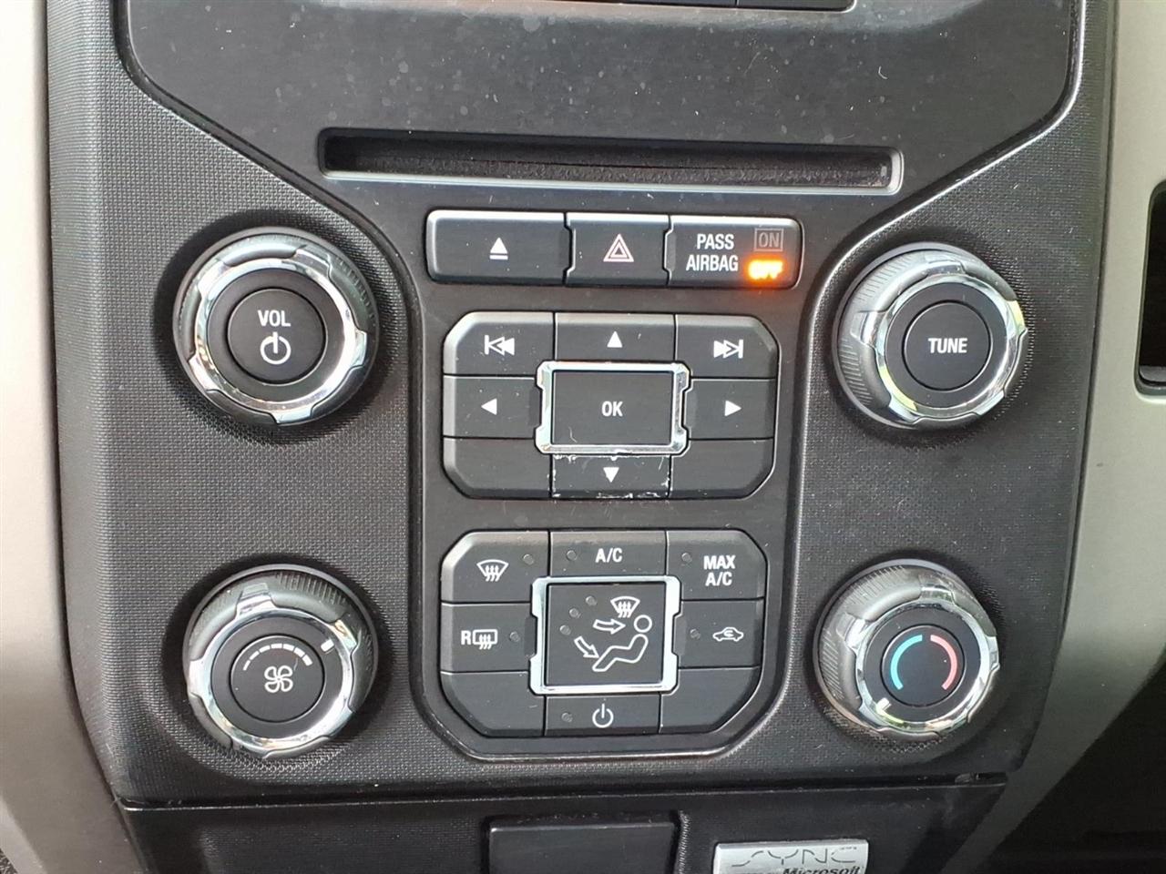 Ford F-150 4WD SuperCrew 145" XL 2013