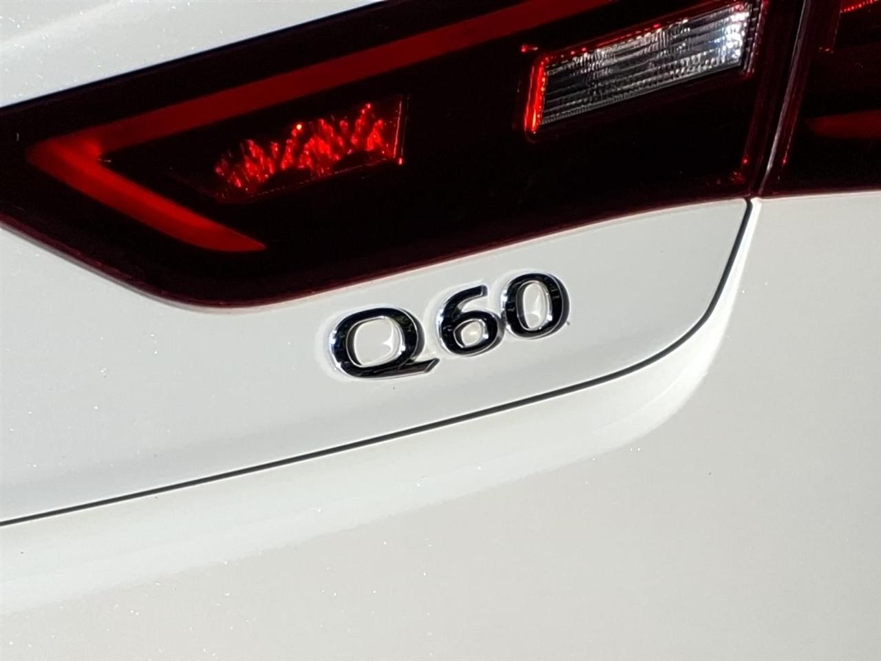 Infiniti Q60 3.0t LUXE RWD 2018