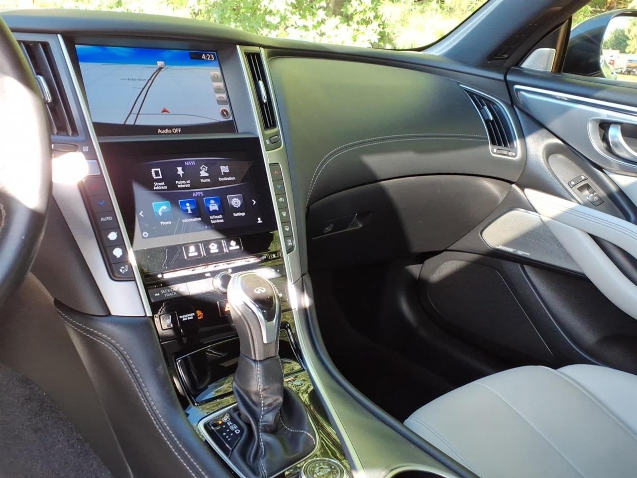 Infiniti Q60 3.0t LUXE RWD 2018