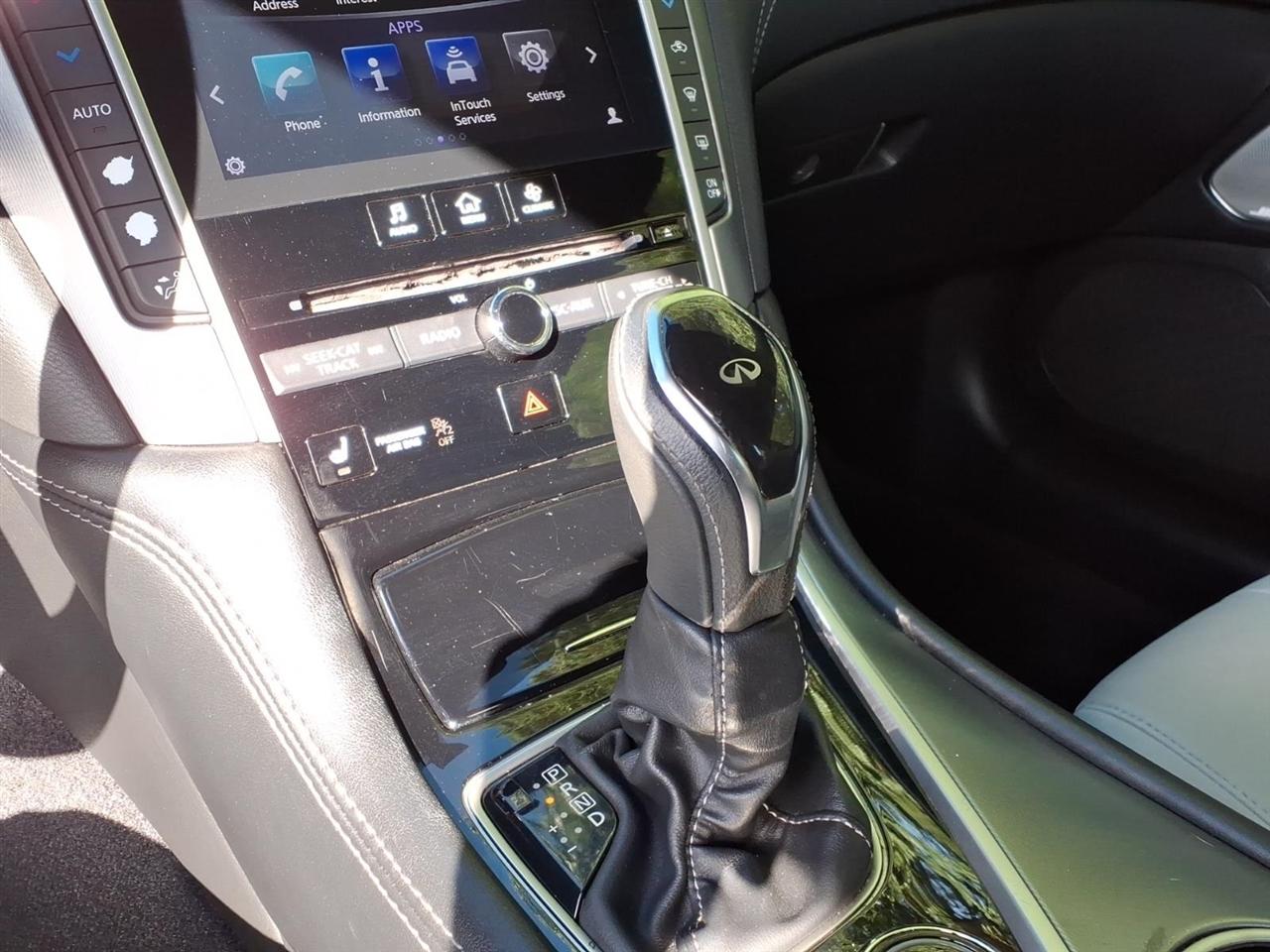 Infiniti Q60 3.0t LUXE RWD 2018