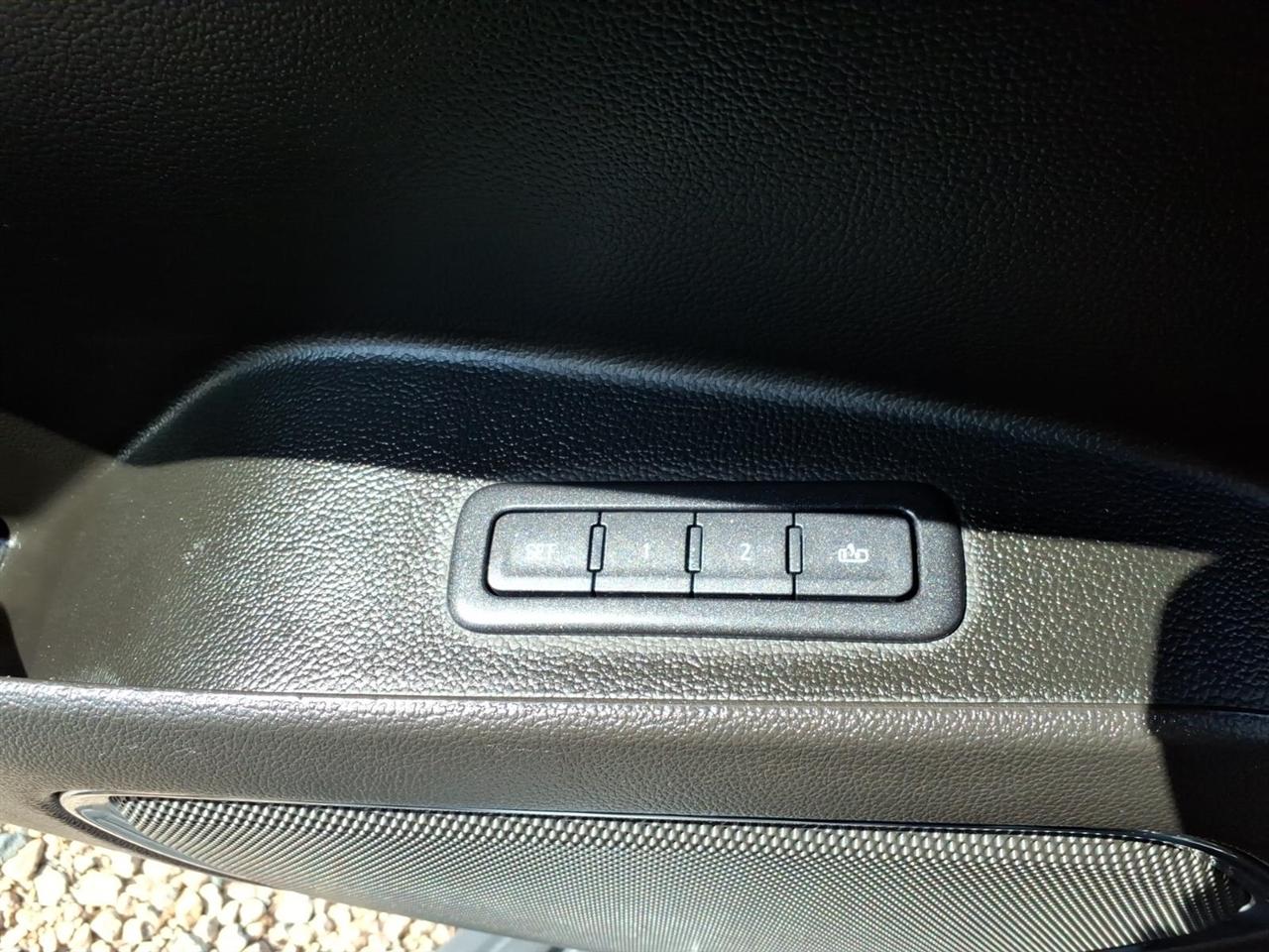 Chevrolet Tahoe 4WD 4dr LT 2020