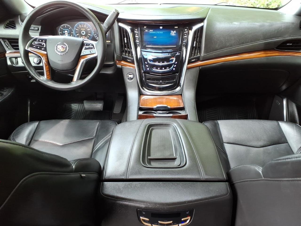 Cadillac Escalade 4WD 4dr Premium 2015