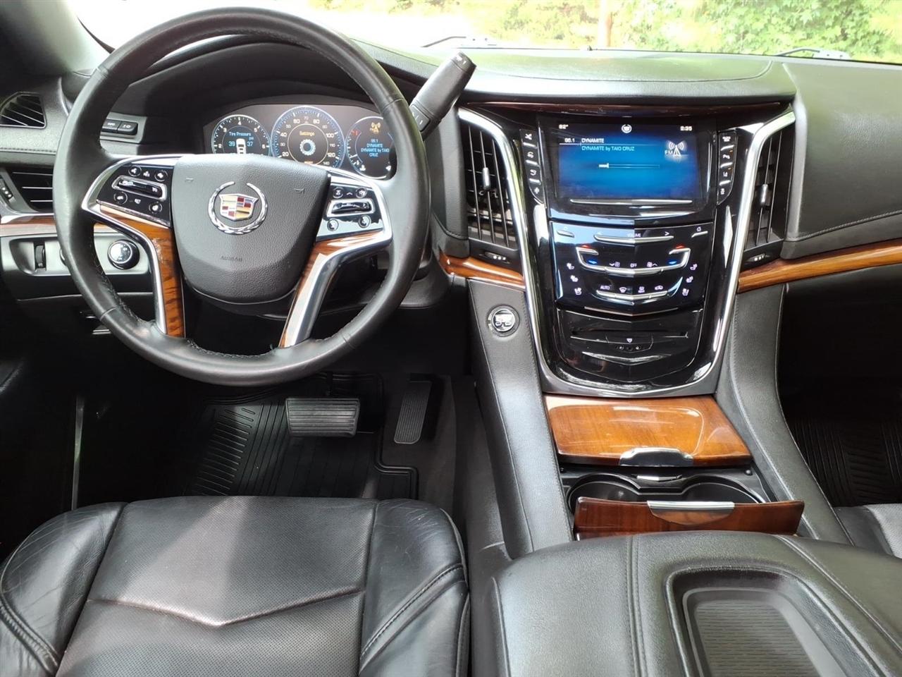Cadillac Escalade 4WD 4dr Premium 2015