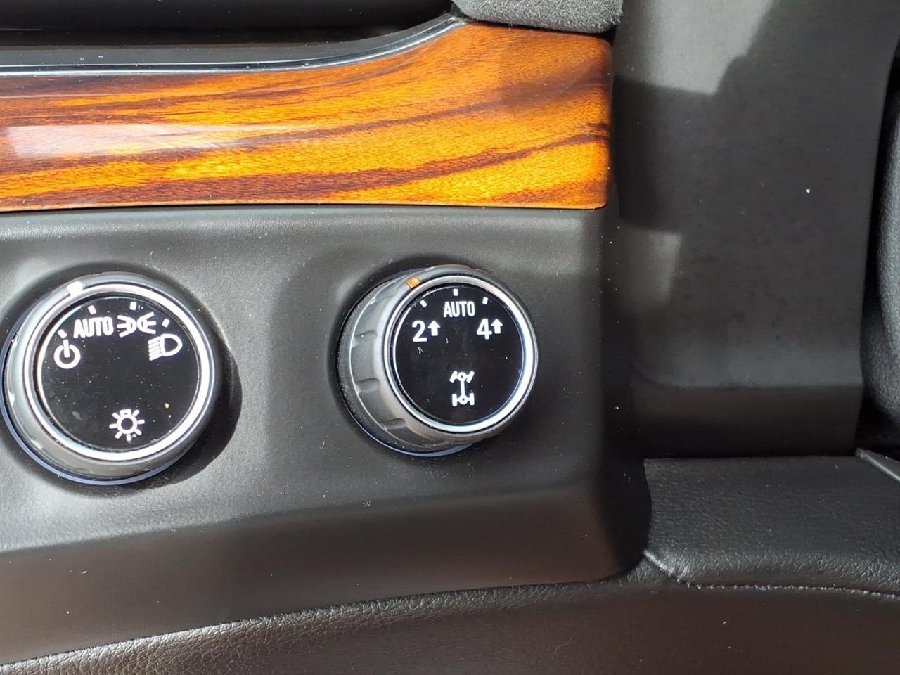 Cadillac Escalade 4WD 4dr Premium 2015