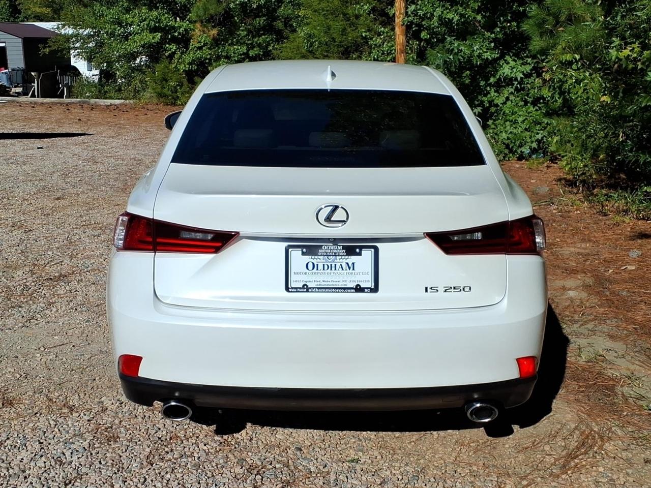 Lexus IS 250 4dr Sport Sdn RWD 2015