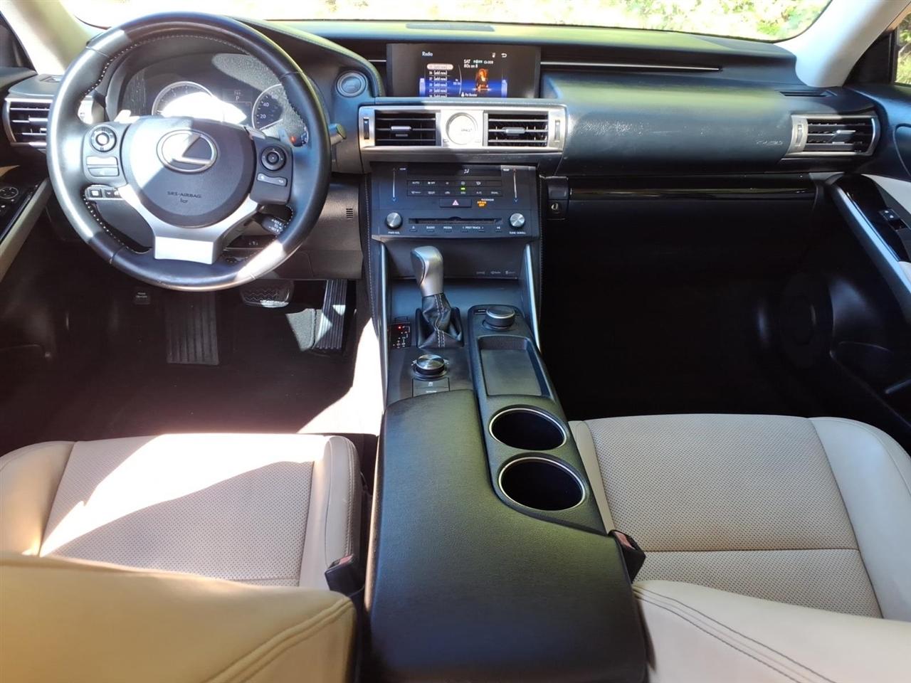 Lexus IS 250 4dr Sport Sdn RWD 2015