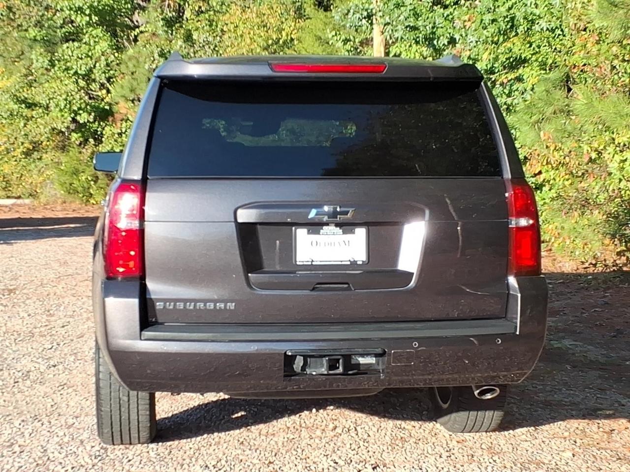Chevrolet Suburban 2WD 4dr 1500 LT 2017