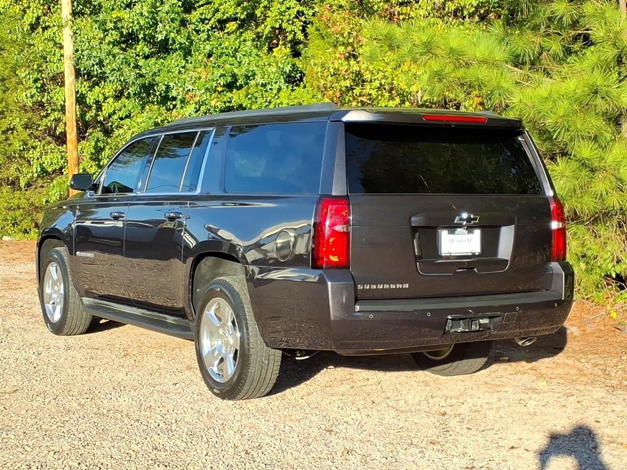 Chevrolet Suburban 2WD 4dr 1500 LT 2017