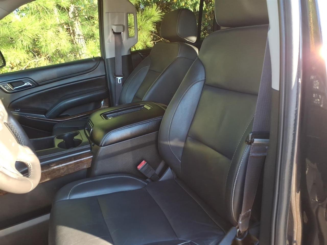 Chevrolet Suburban 2WD 4dr 1500 LT 2017