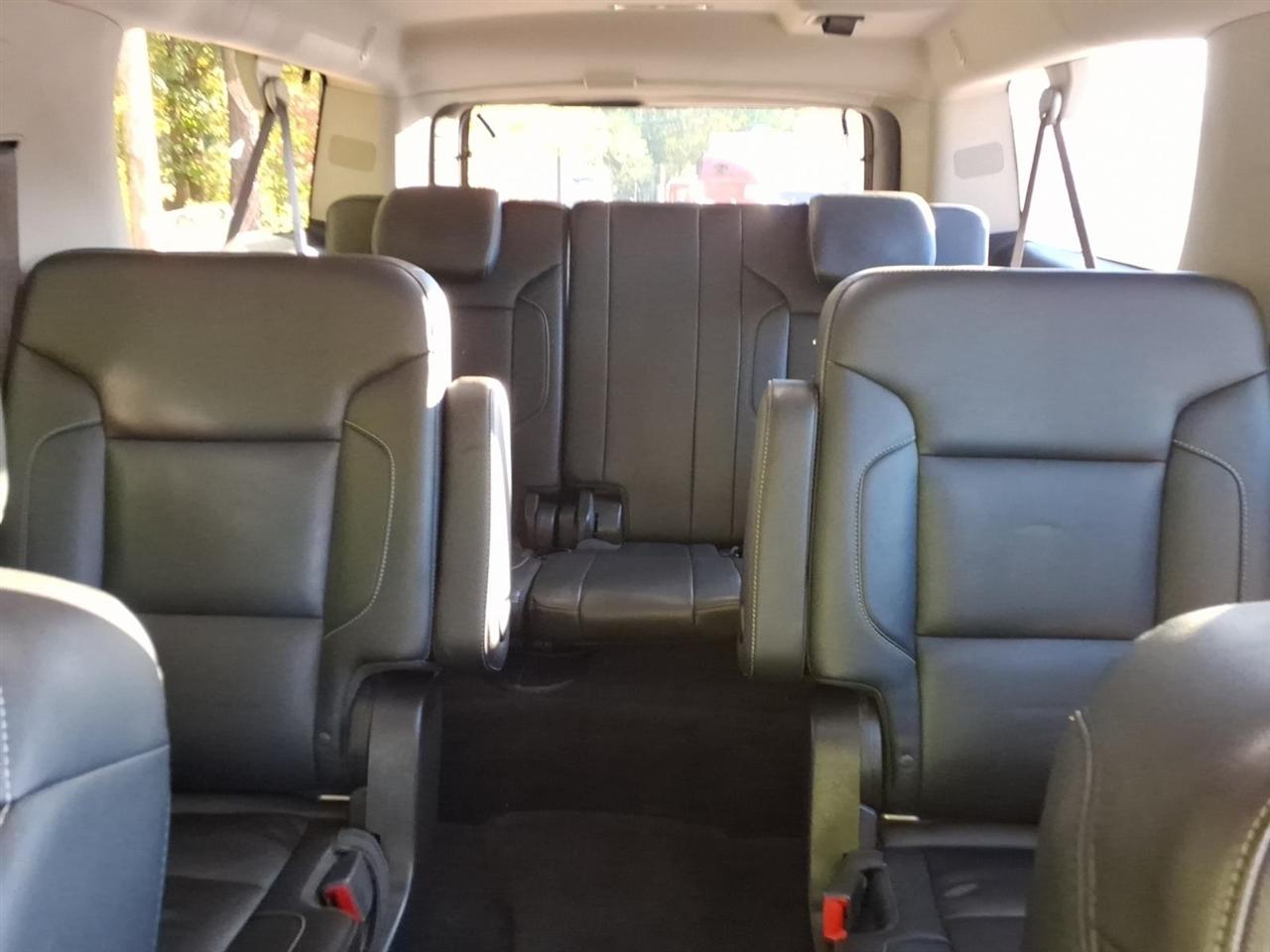 Chevrolet Suburban 2WD 4dr 1500 LT 2017