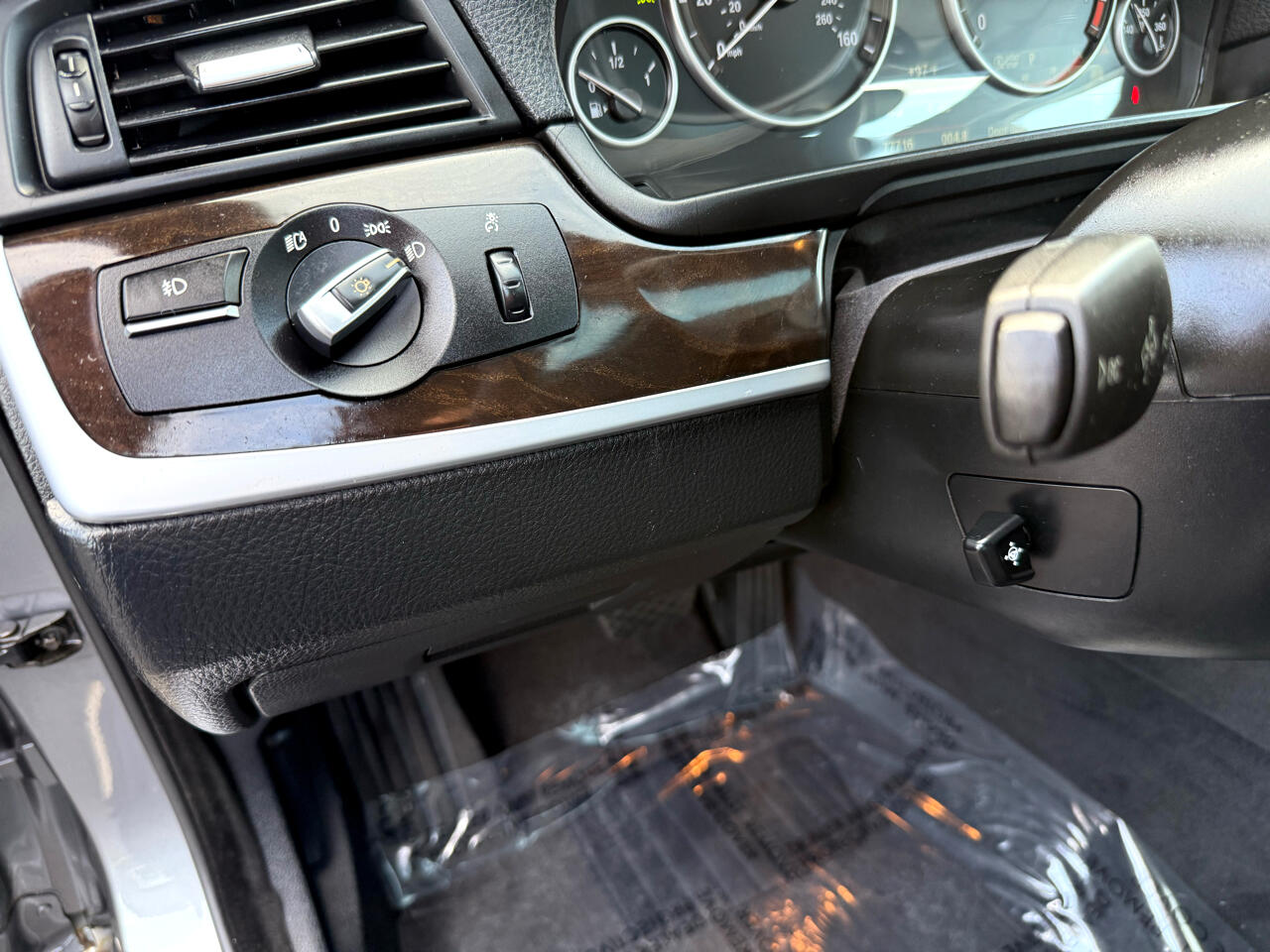 BMW 5-Series 528i 2013