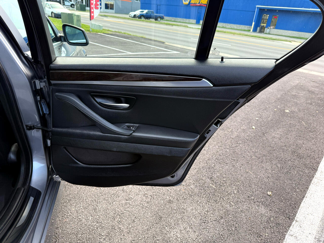 BMW 5-Series 528i 2013