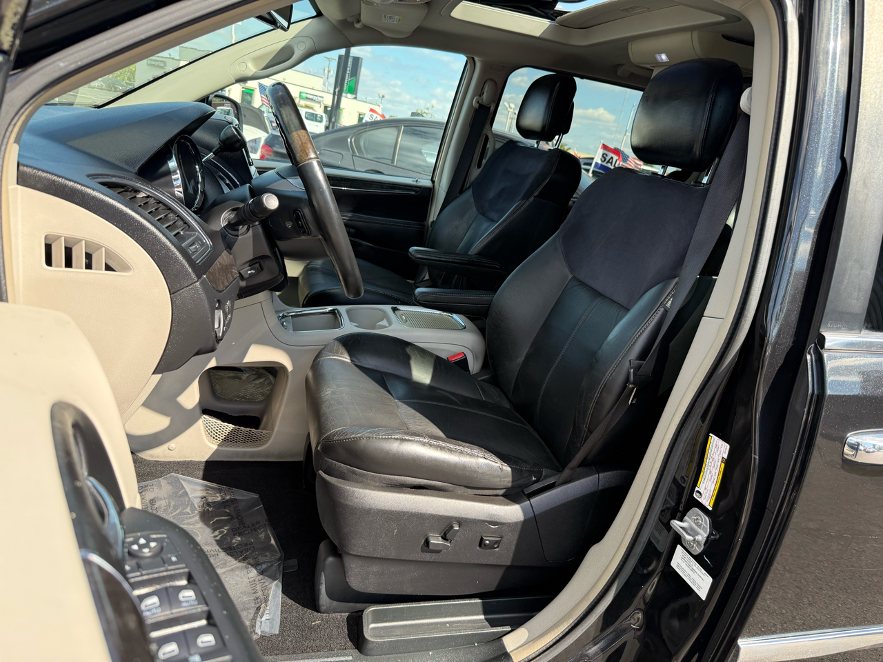 Chrysler Town & Country Limited 2012