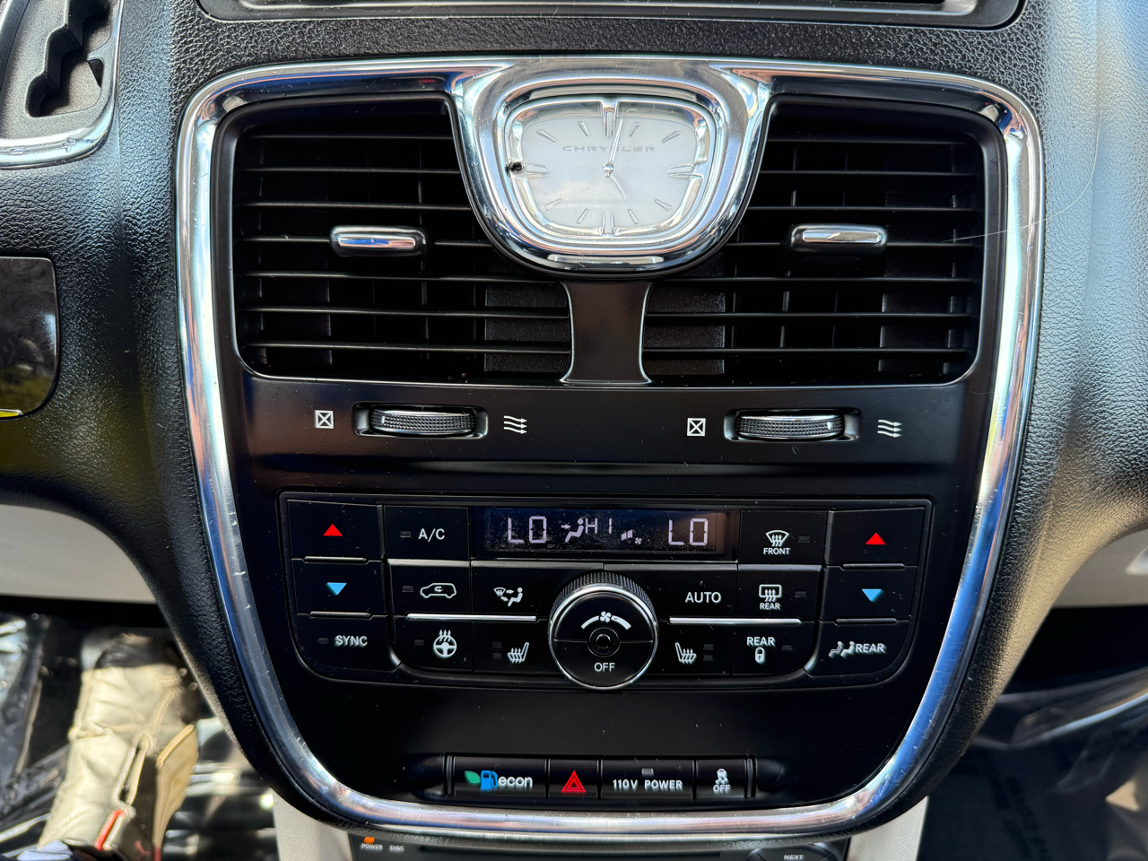 Chrysler Town & Country Limited 2012