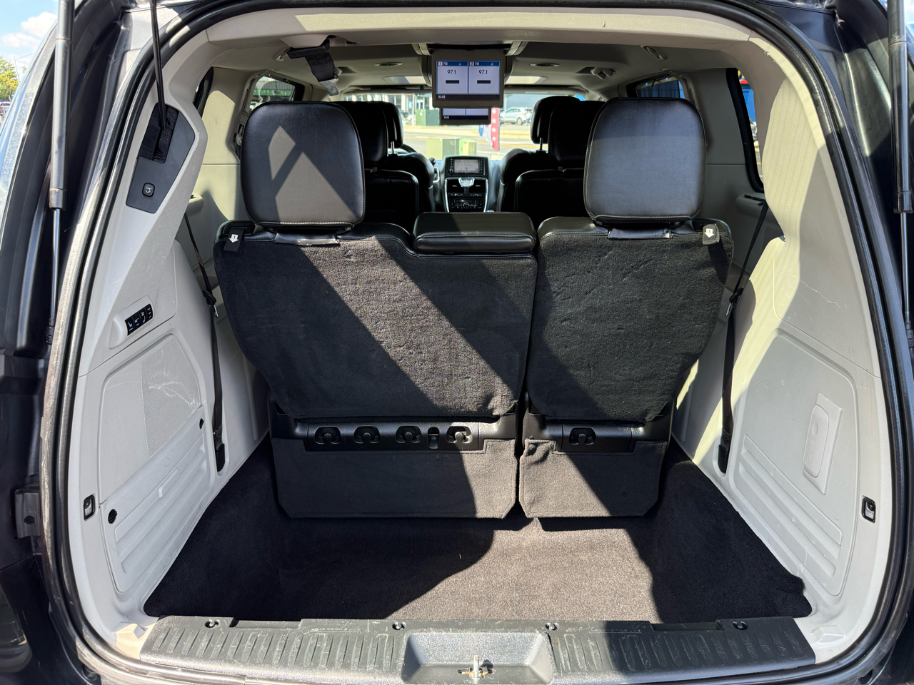 Chrysler Town & Country Limited 2012