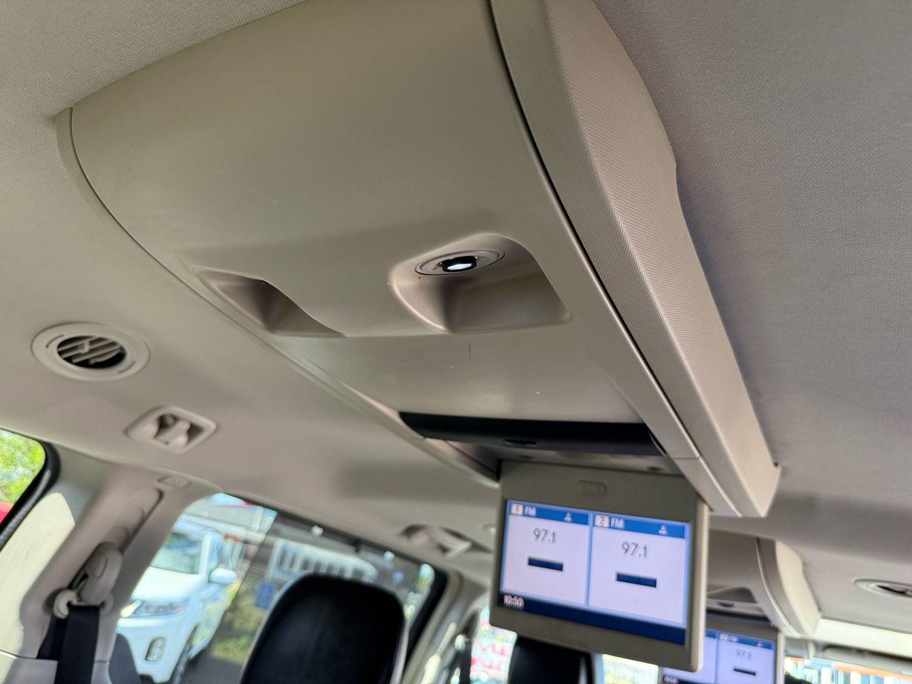 Chrysler Town & Country Limited 2012