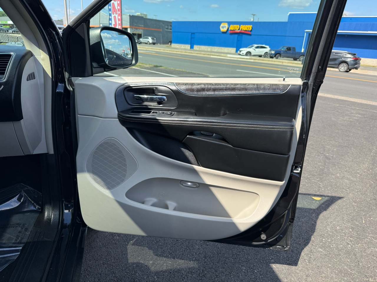 Chrysler Town & Country Limited 2012