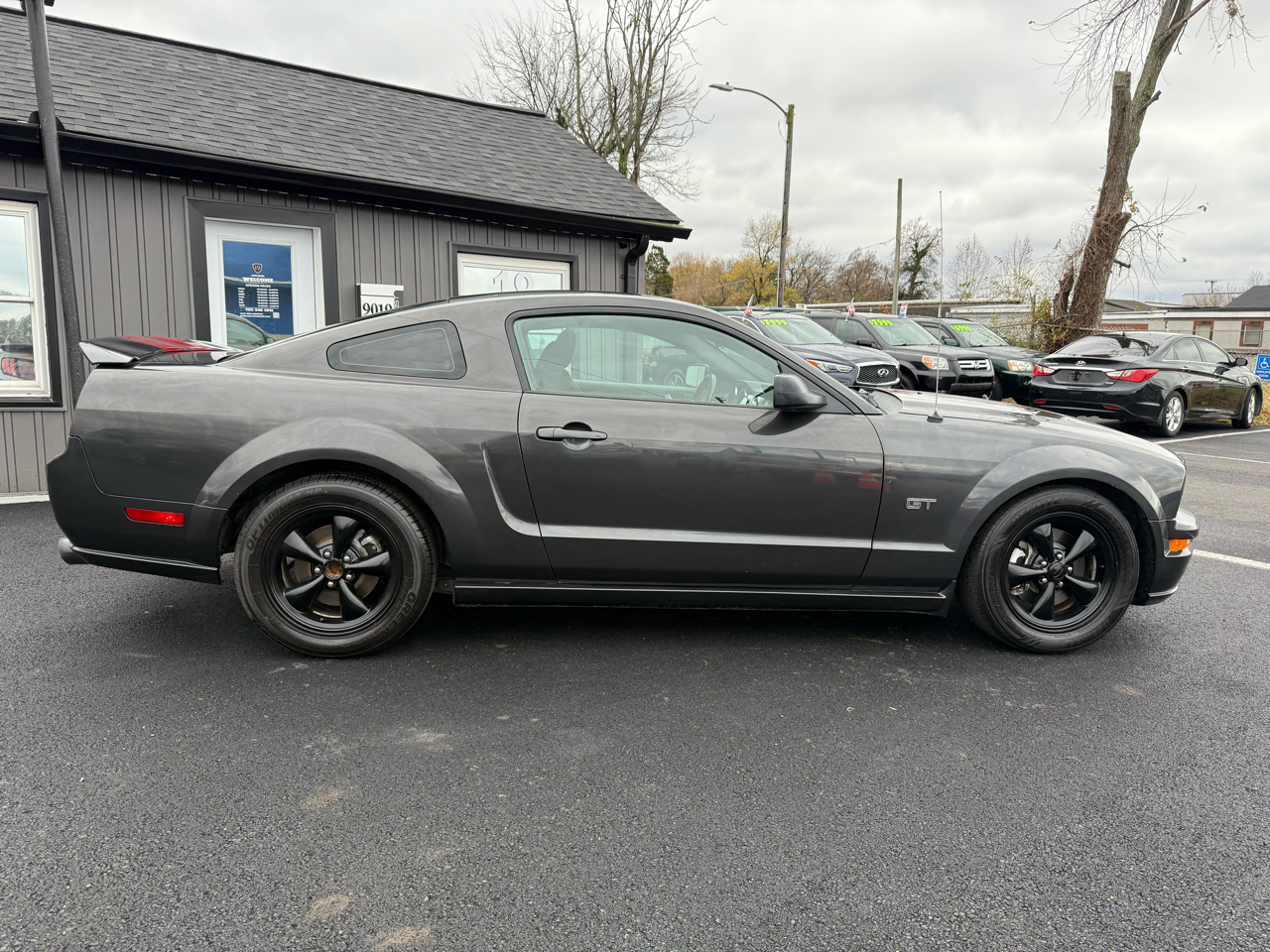 Ford Mustang GT Deluxe Coupe 2007