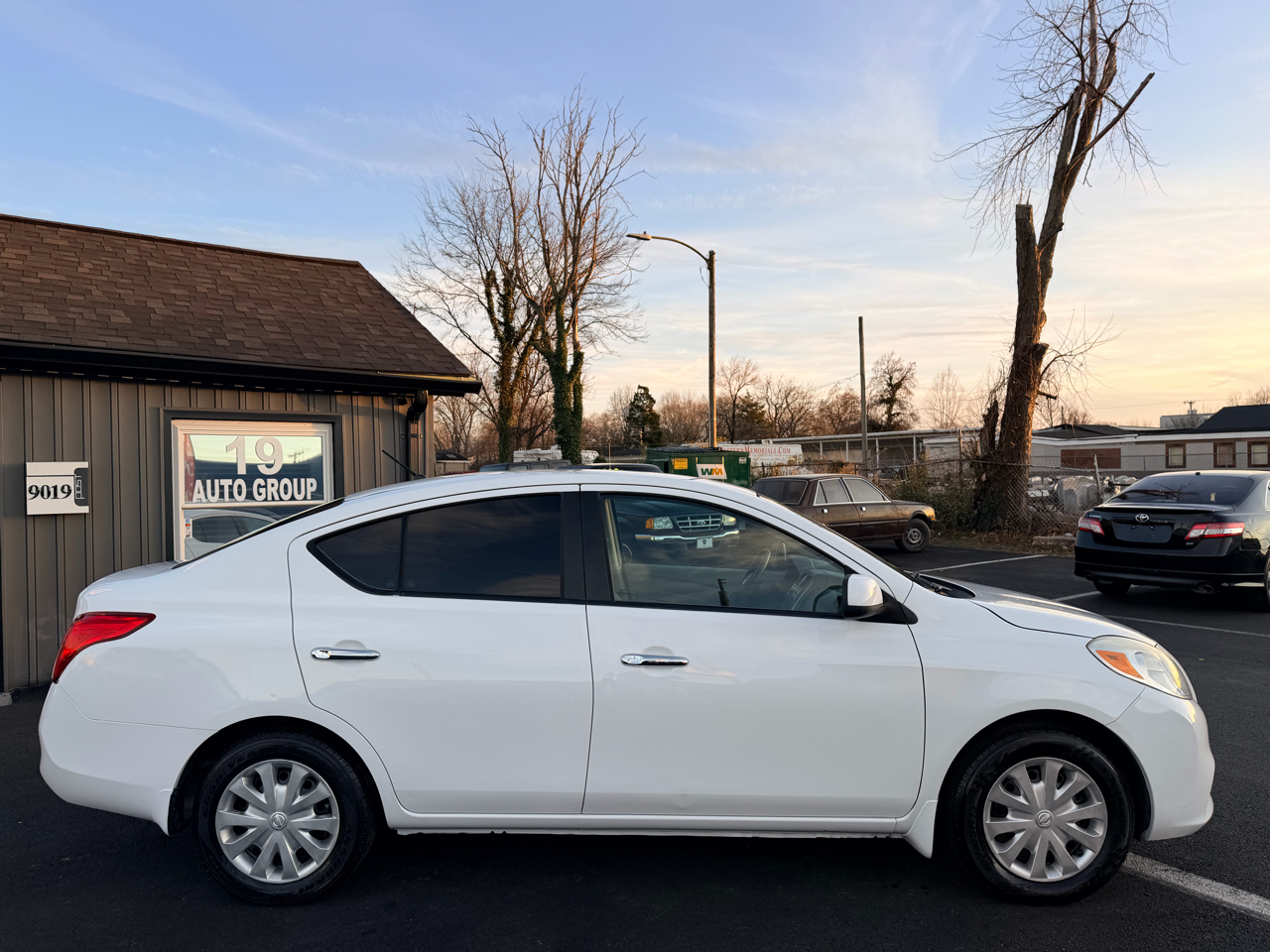 Nissan Versa 1.6 S Sedan 2012