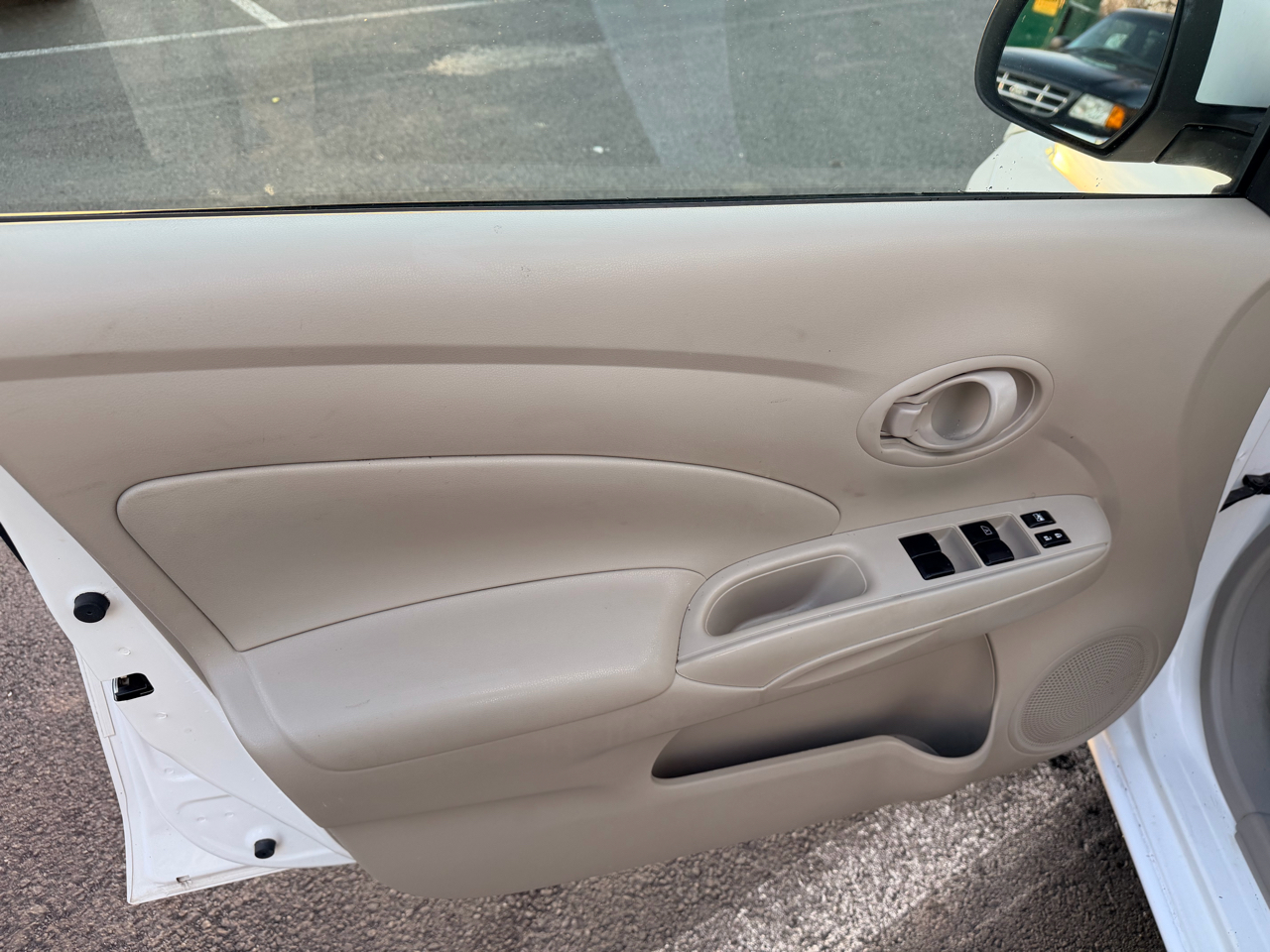 Nissan Versa 1.6 S Sedan 2012