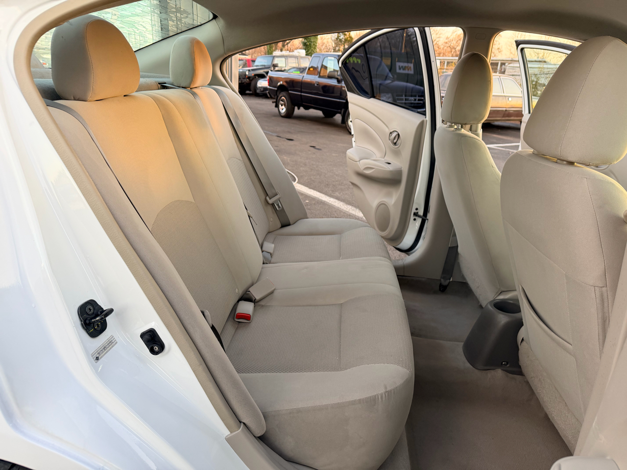 Nissan Versa 1.6 S Sedan 2012