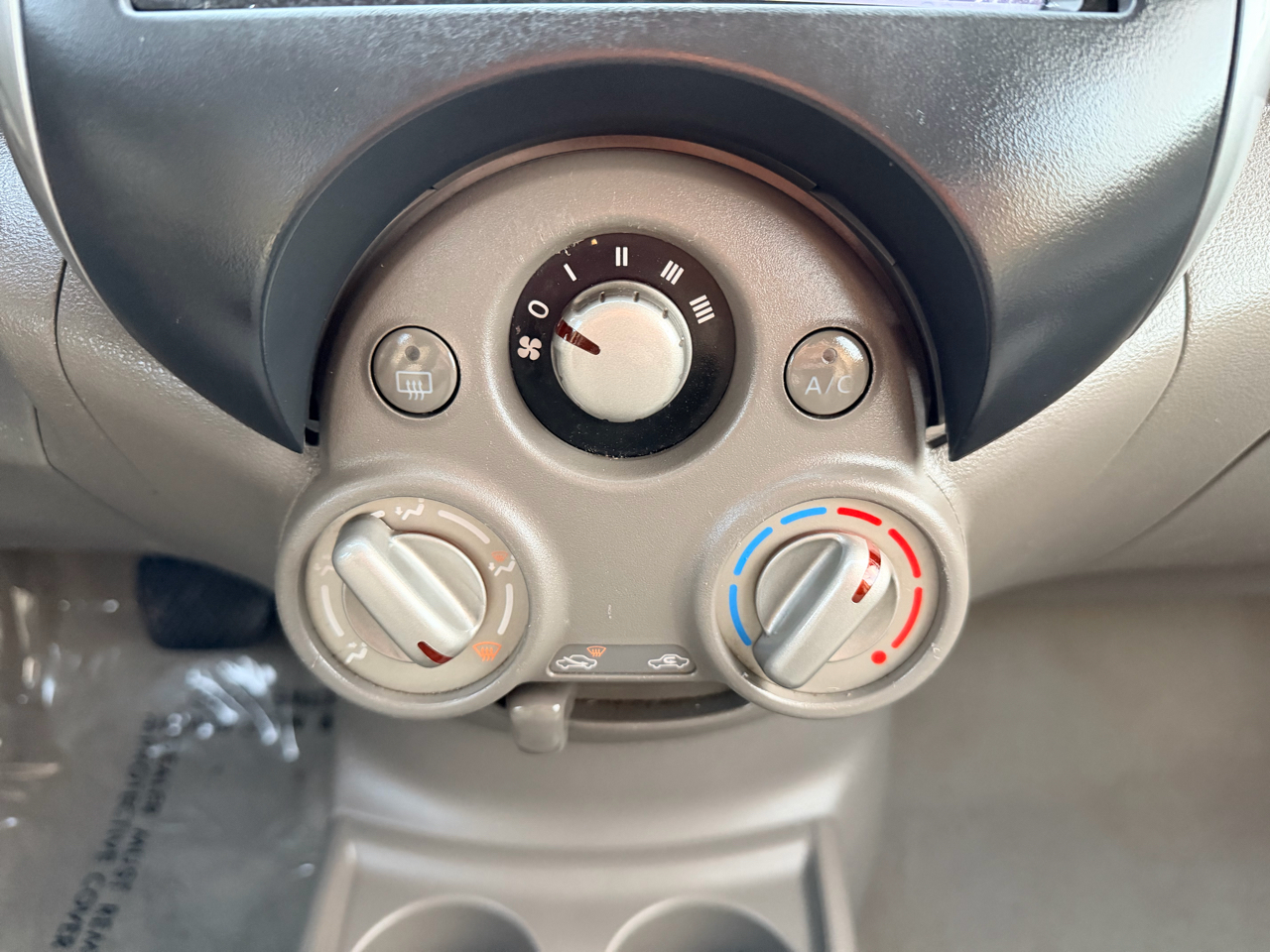 Nissan Versa 1.6 S Sedan 2012