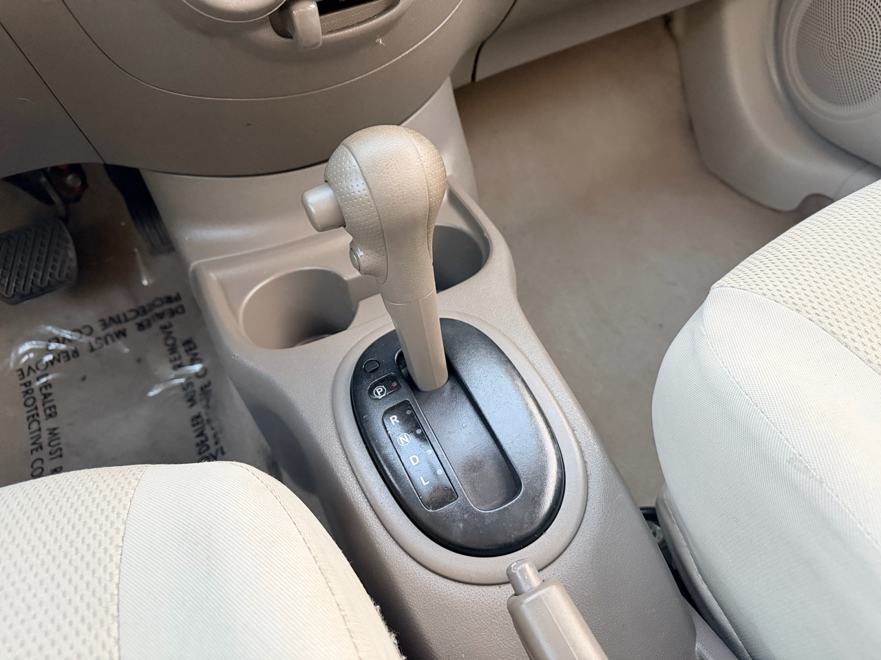 Nissan Versa 1.6 S Sedan 2012